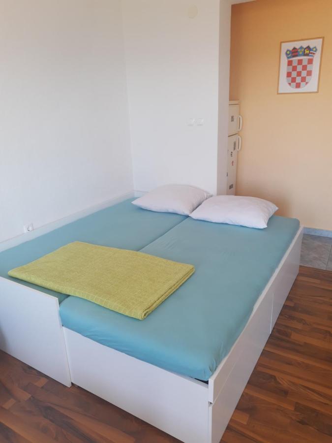 Apartmani Kalajevo 茨里克韦尼察 外观 照片